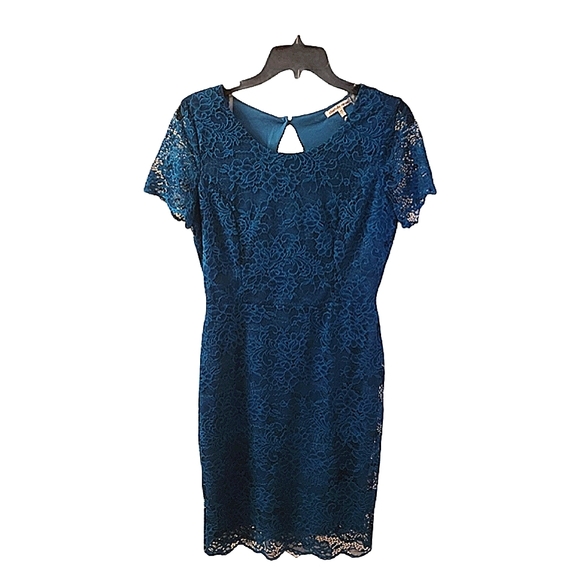 Charlotte Russe Dresses & Skirts - Dark Green/Blue Teal Floral Lace Dress